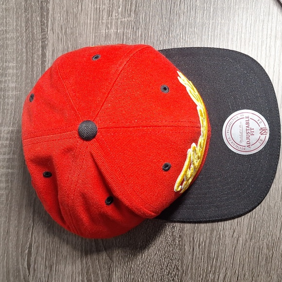 CALGARY FLAMES NHL Mitchell & Ness Hockey Snapback (Adjustable) - Picture 5 of 8